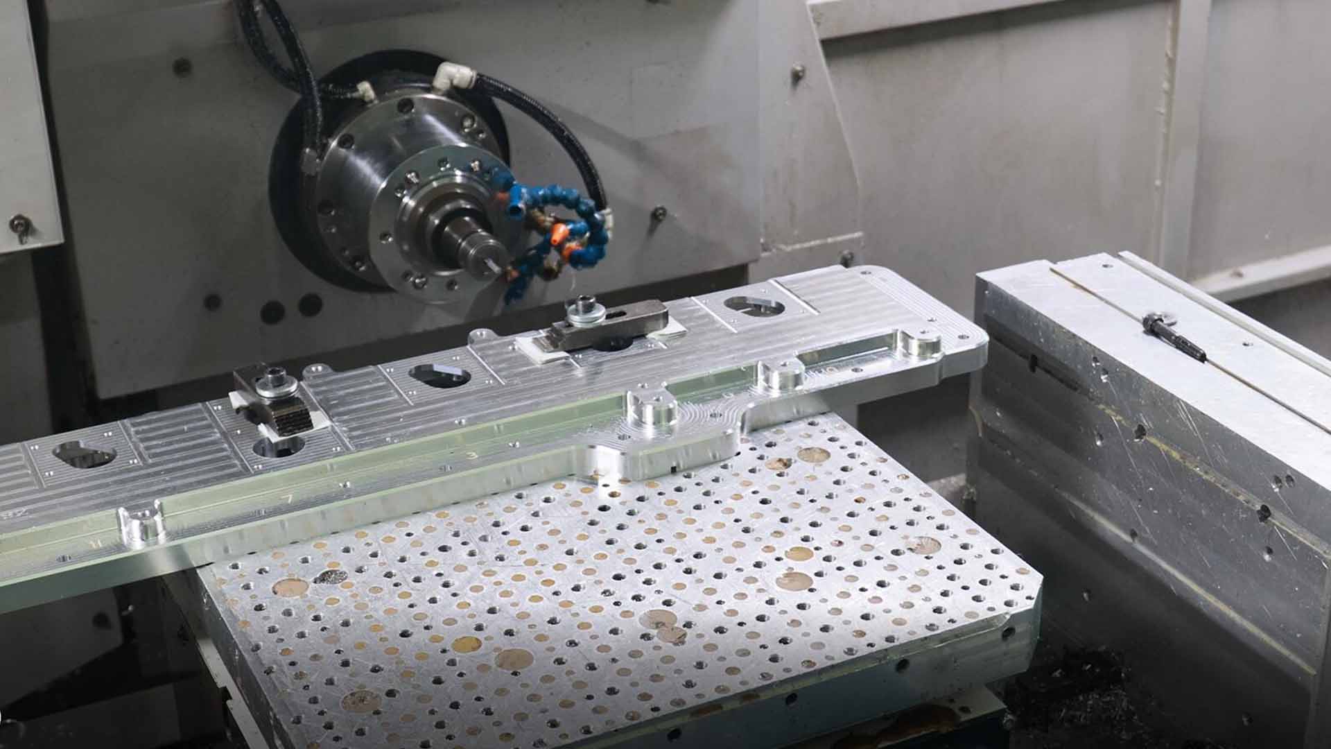 CNC Maching Is Working Guías de fabricación y mecanizado de Bole Solutions